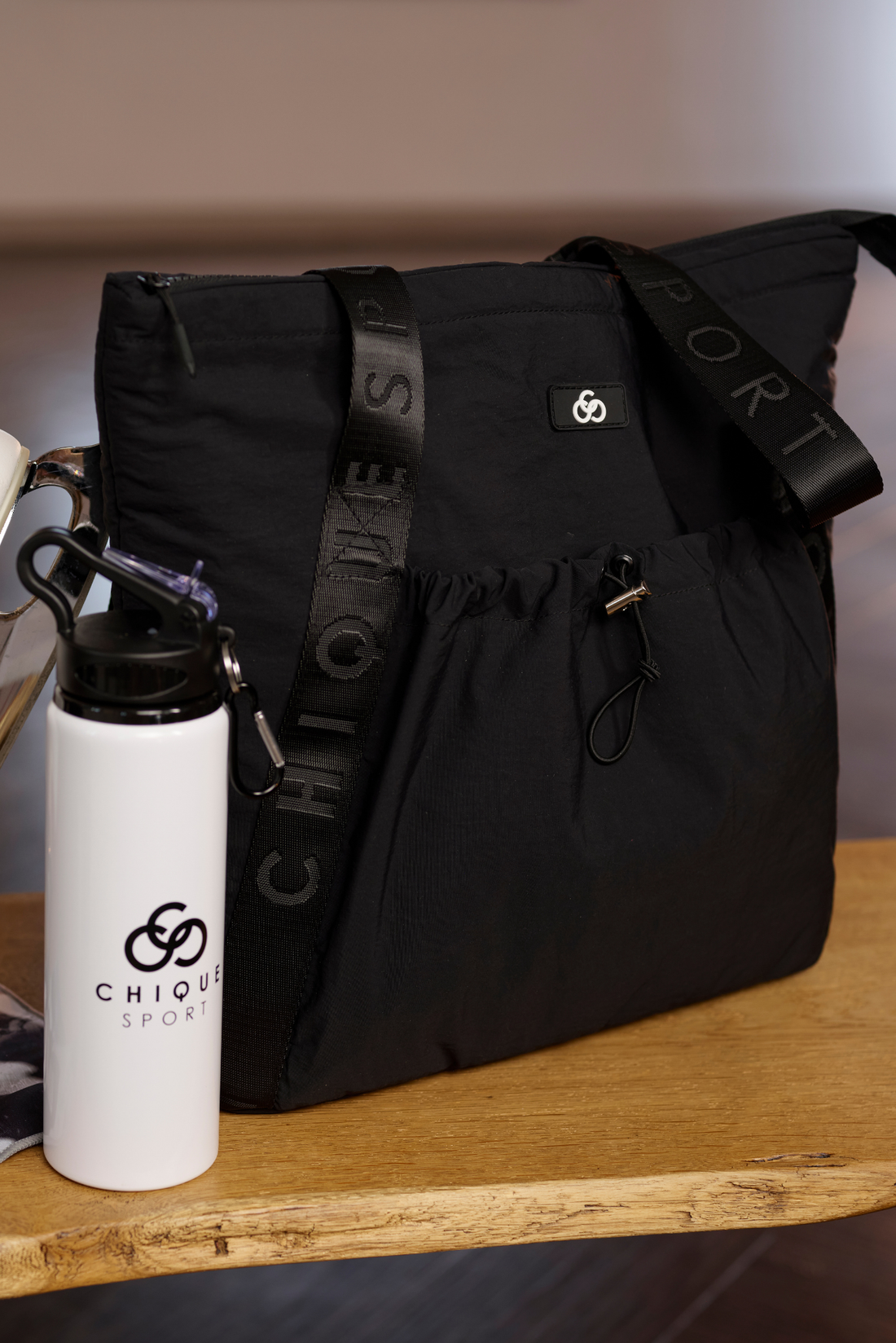 Chique Sports Onyx Water Bottle